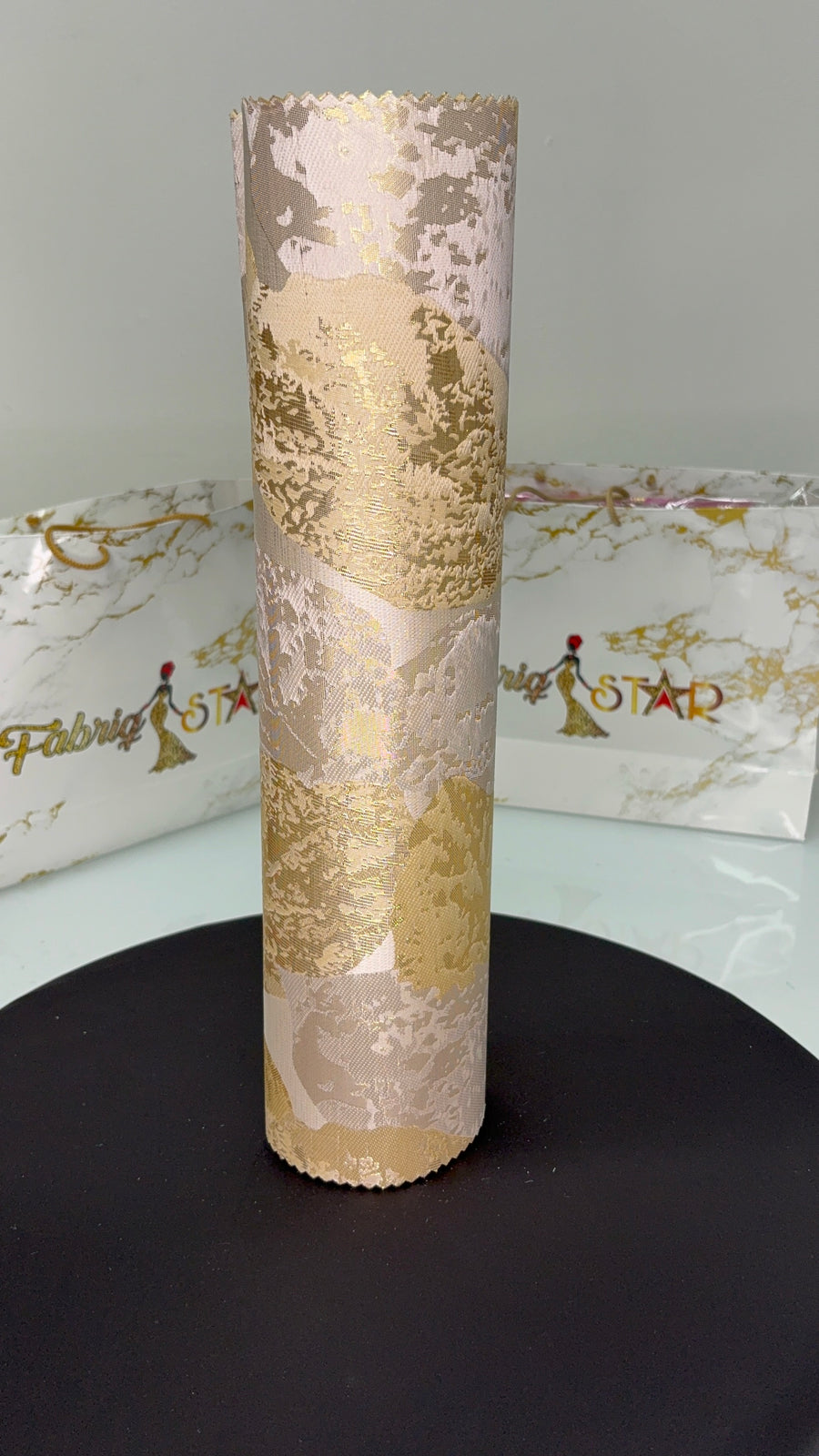 Crème & Gold Leaf Design | Sego Gele